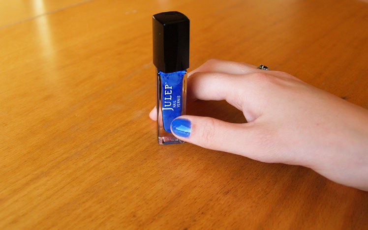 Julep nailpolish review - blue Taylor