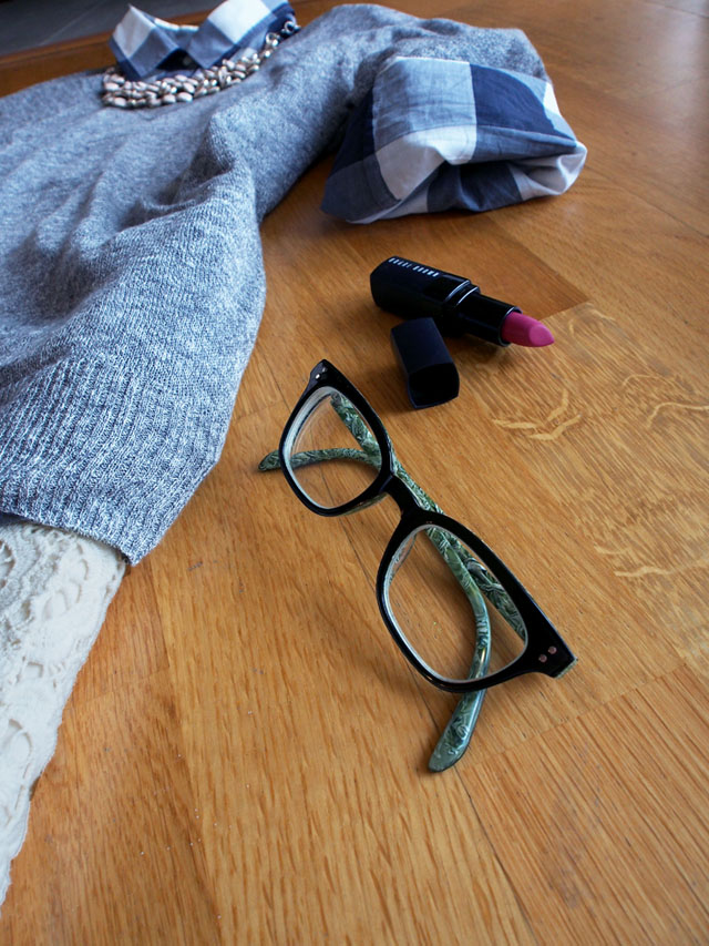 thick rimmed women's glasses