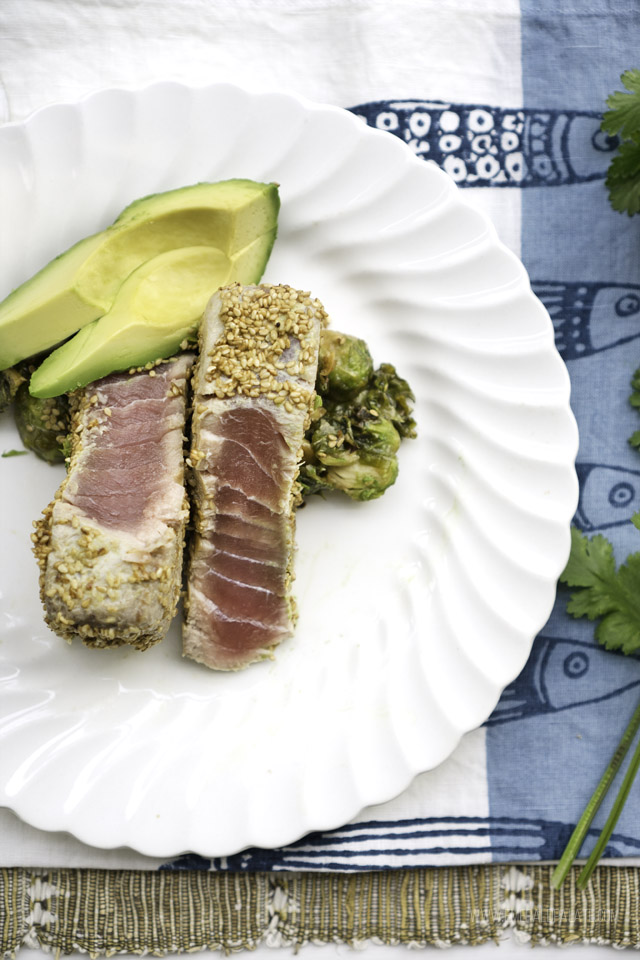 plate of ahi tuna steak