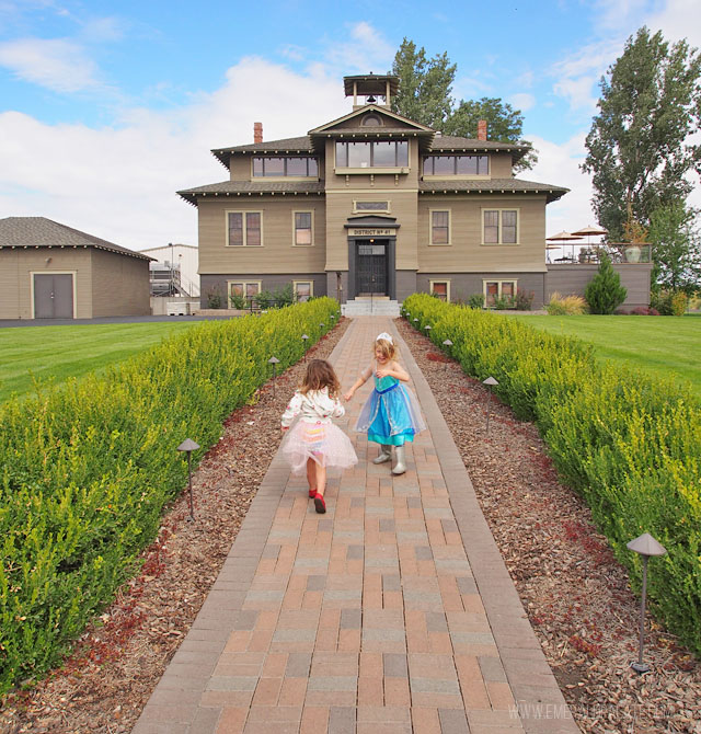 Entrance to L'ecole 41, a winery on my map of Walla Walla wineries in Washington state