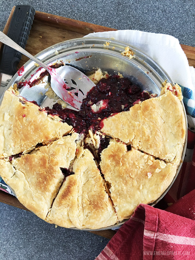 Homemade berry pie 