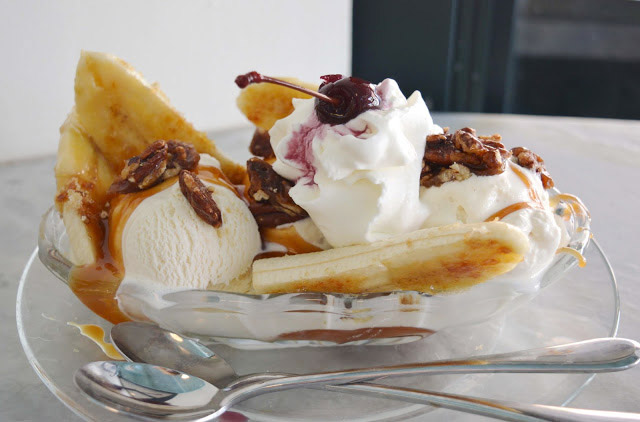 banana split ice cream