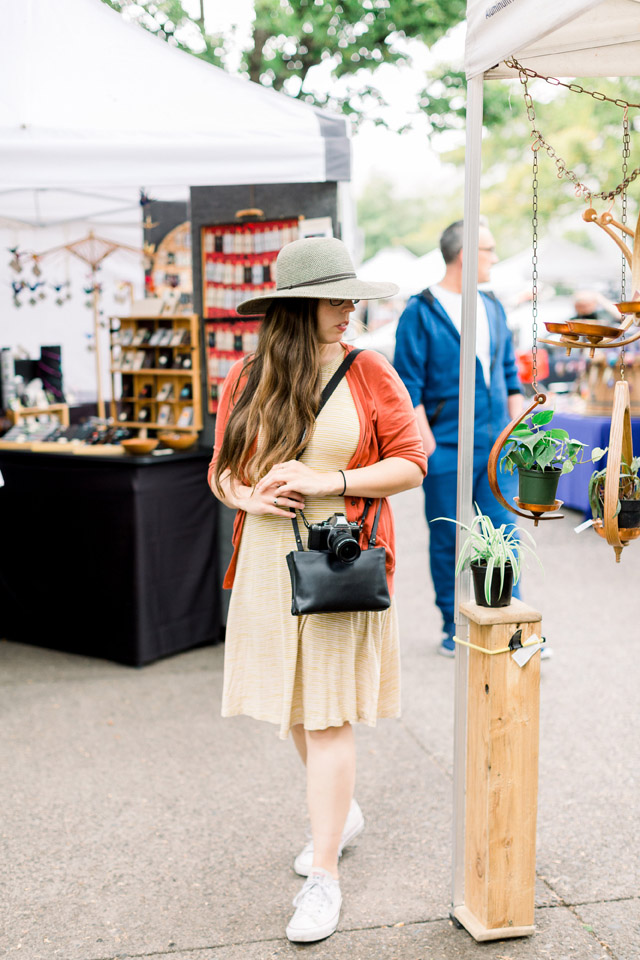 Adria of The Emerald Palate exploring the Eugene, Oregon farmers market. If you love visiting farmers markets, you must go to the top thing to do in Oregon: the Saturday market in Eugene! It is one of the best things to do in Oregon wine country if you are visiting Willamette Valley.