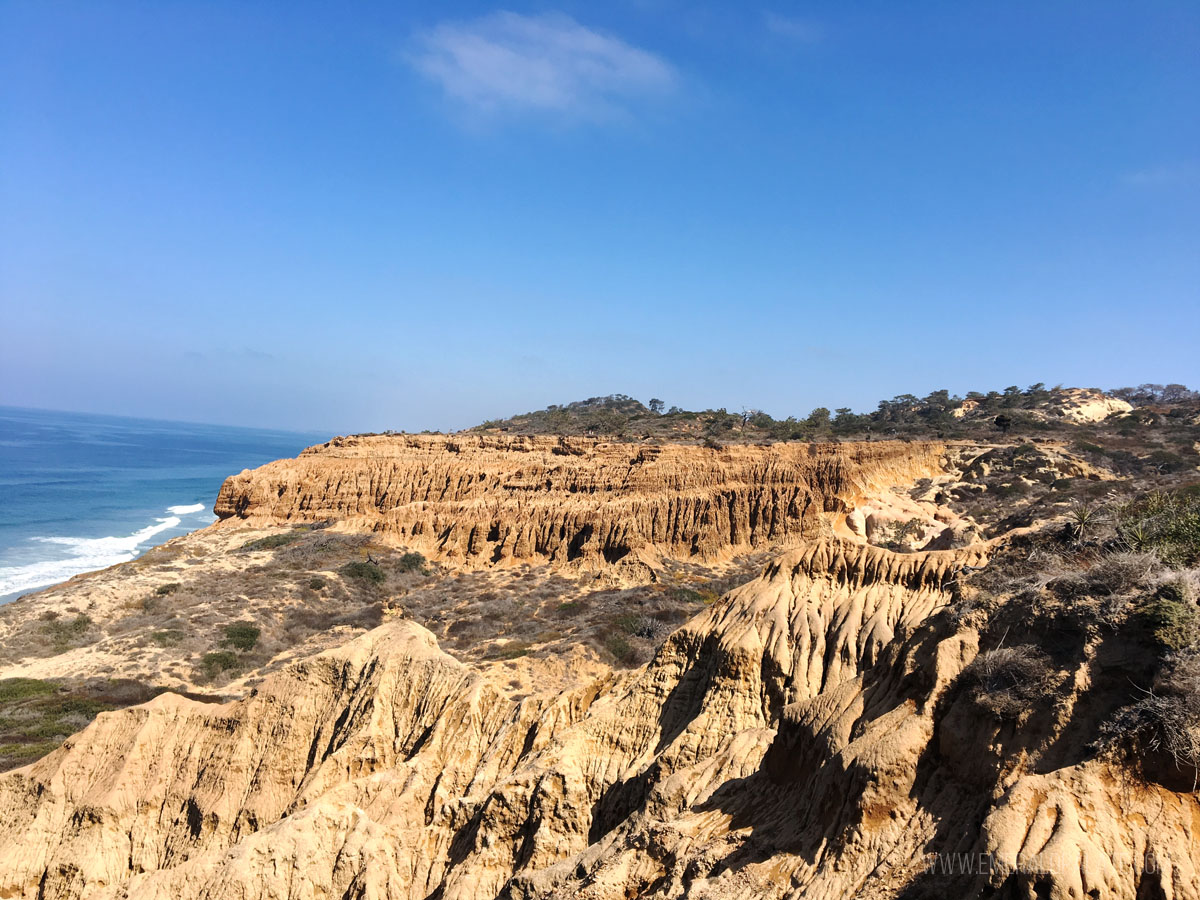 View of the California coastline from Torrey Pines, a must visit on any  3 day San Diego itinerary