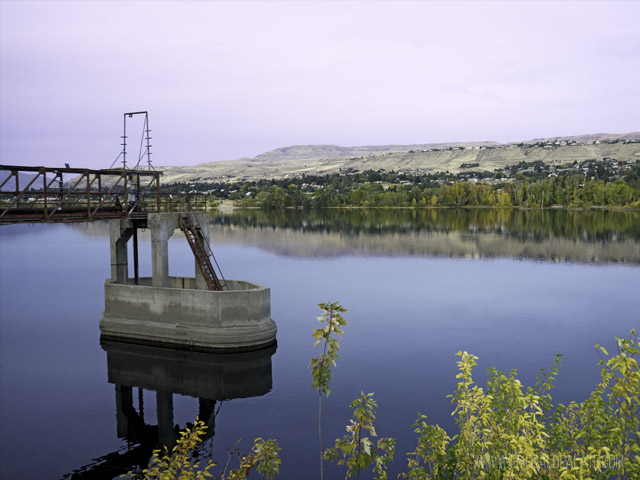 View of the Columbia River from the Apple Capital Loop Trail, one of the best Wenatchee hikes