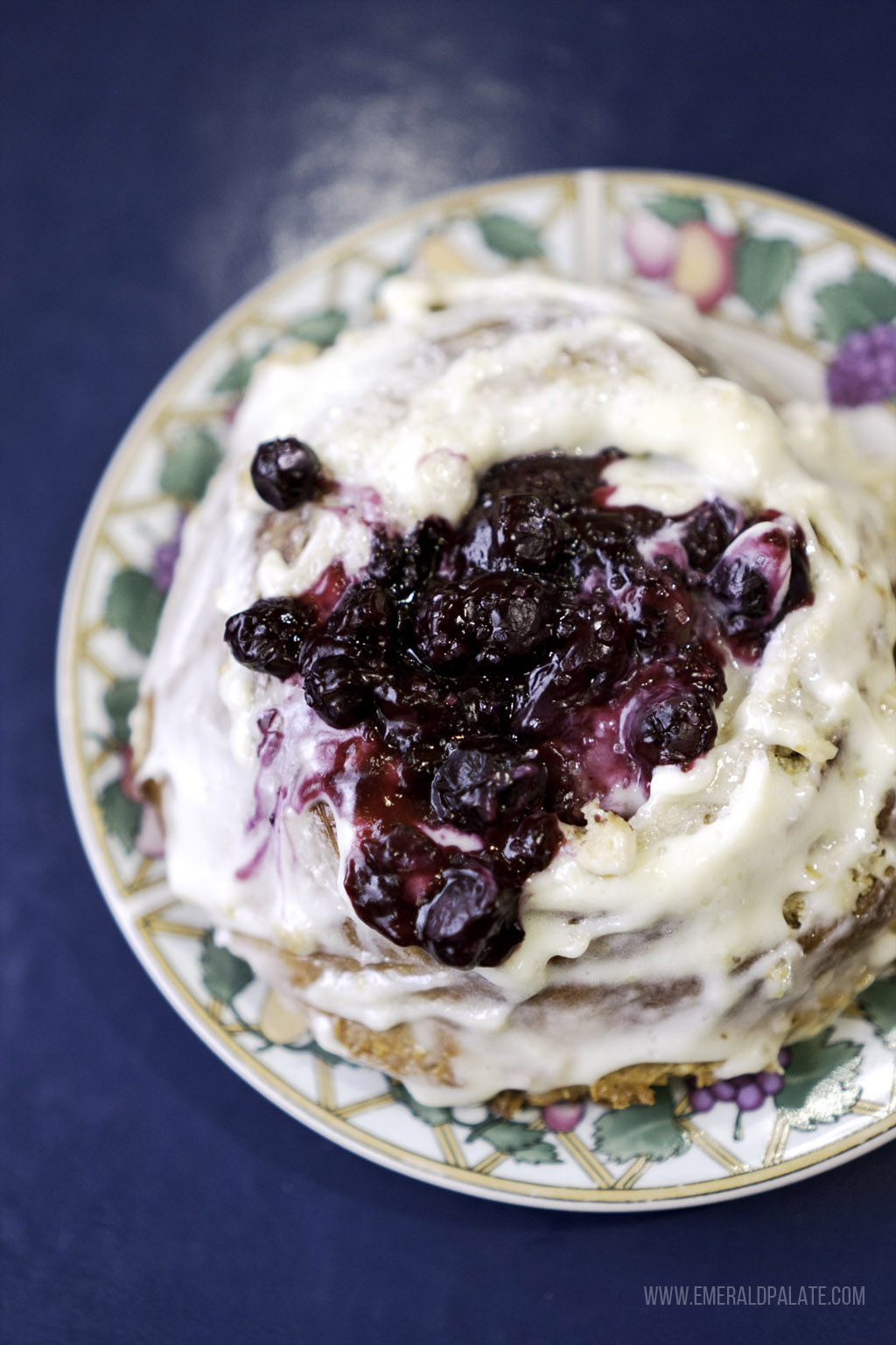 blueberry cinnamon roll from a Lake Chelan restaurant