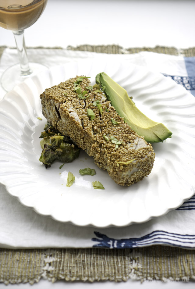 plate of ahi tuna steak