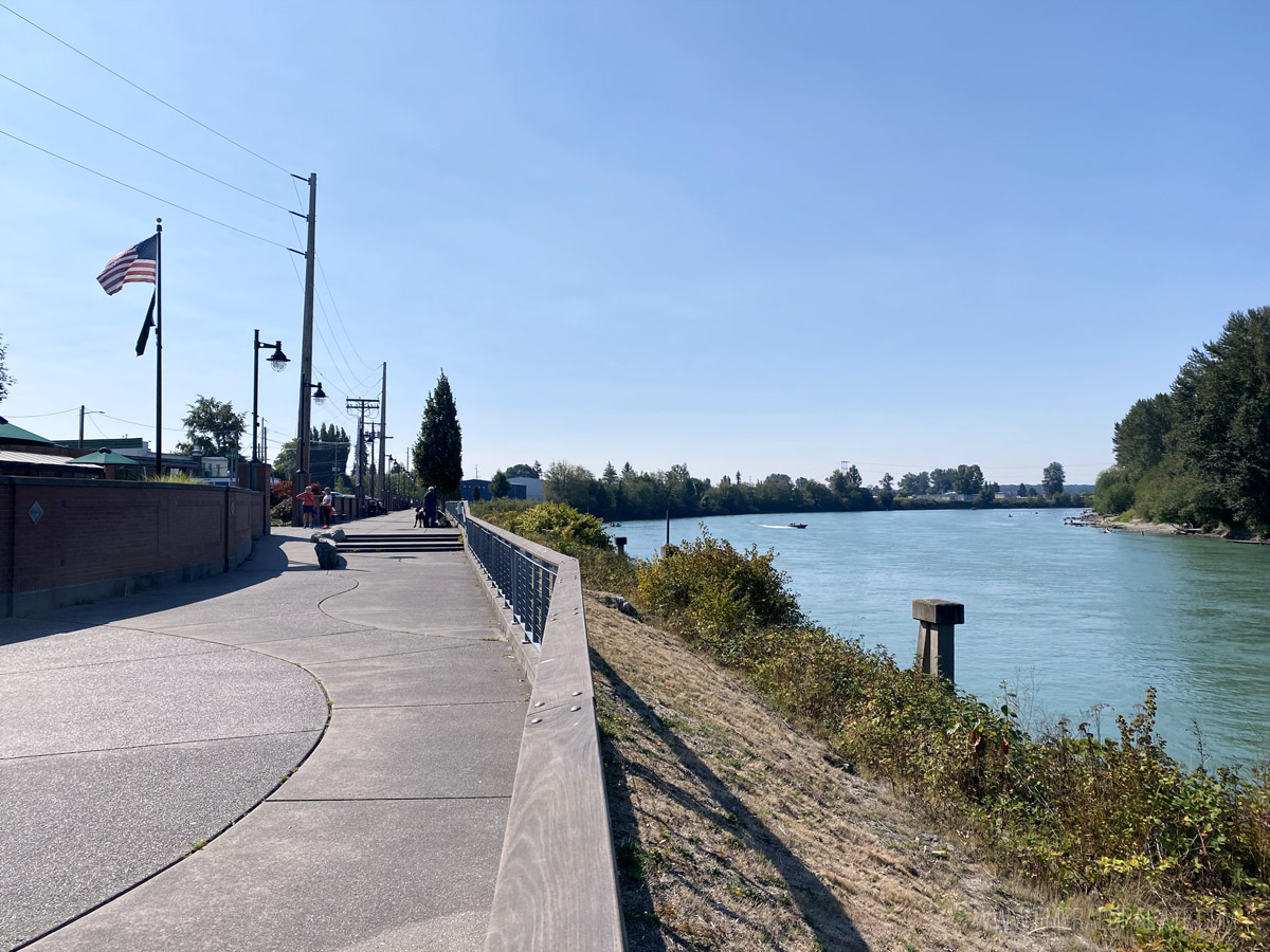 Waterfront trail in Mount Vernon, WA