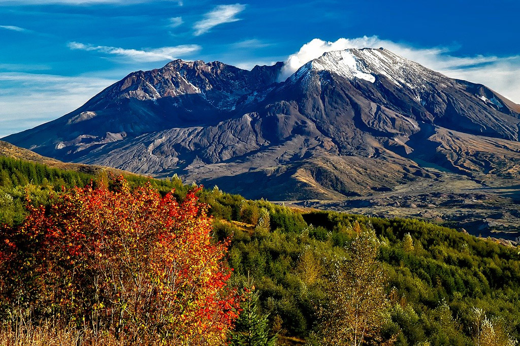 Mount Saint Helens snowy peak in fall, a Seattle day trip worth taking