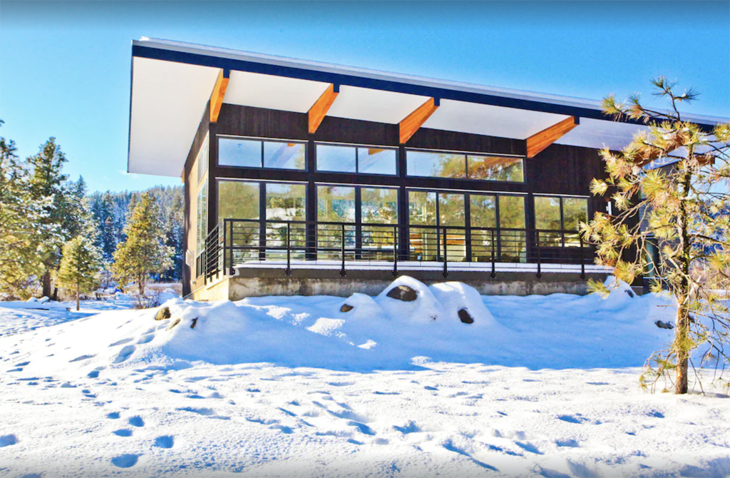 exterior of a modern mid century home, one of the best winter cabins in Washington state