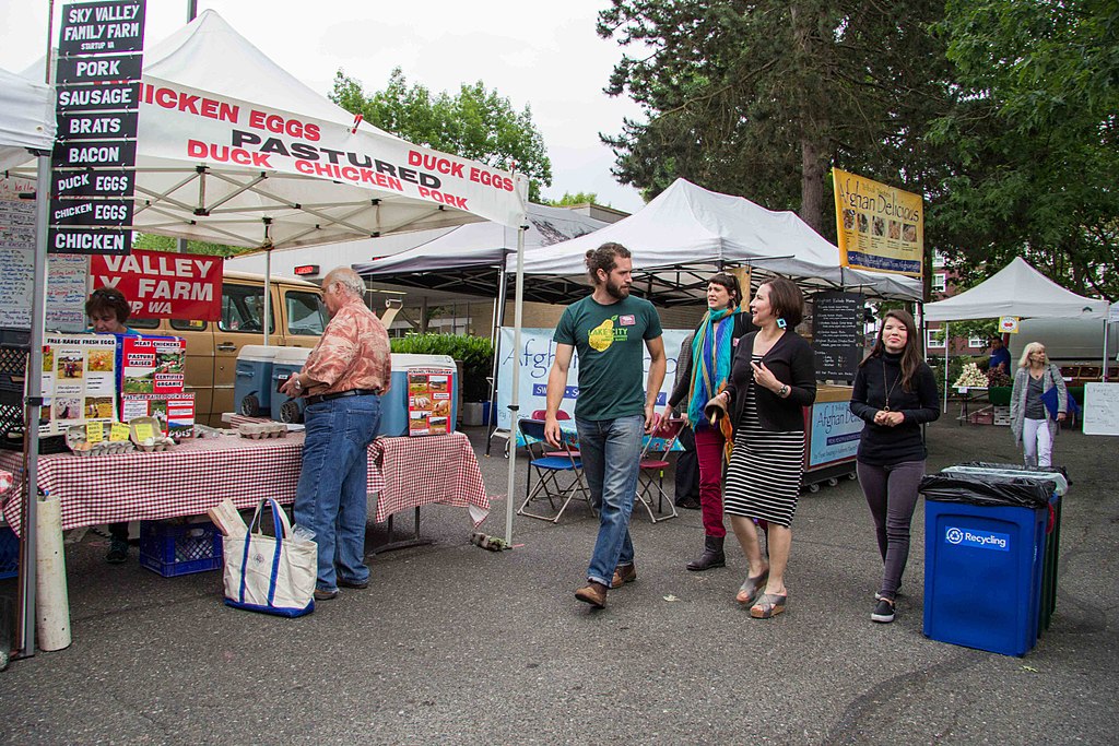 Lake City Farmers Market in Seattle