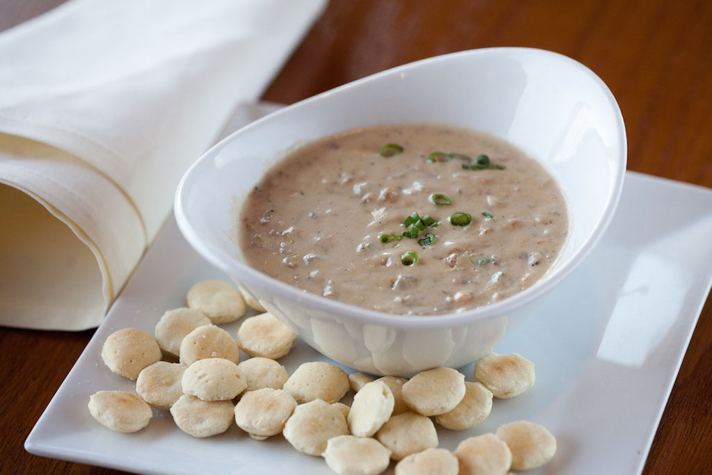 bowl of Seattle clam chowder, white style