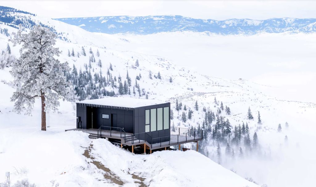 best winter cabins in Washington state in a snowy landscape