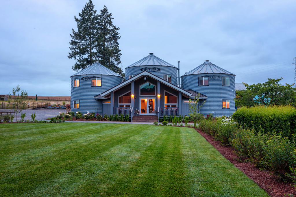 Abbey Road Farm, a unique place to stay in Oregon because of refurbished grain silos