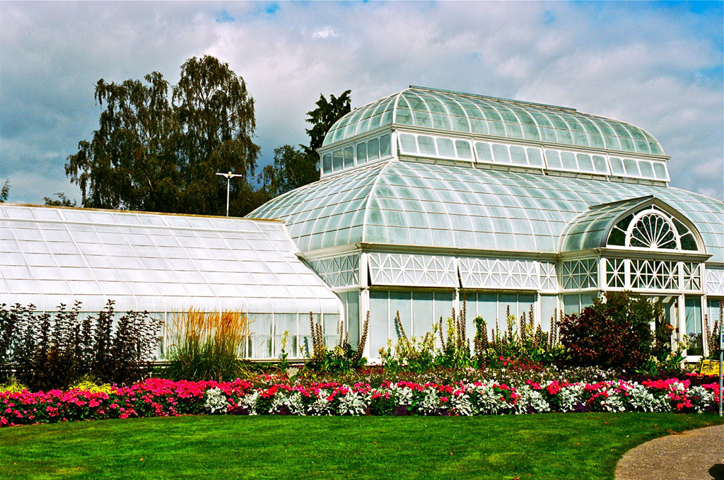 Volunteer Park Conservatory, one of the best places to take pictures in Seattle
