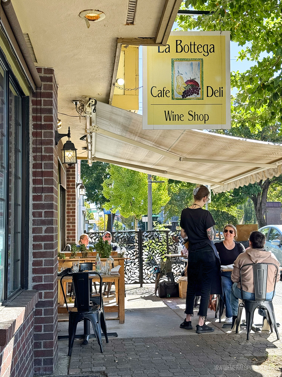 Patio at La Bottega Deli & Cafe in Vancouver WA