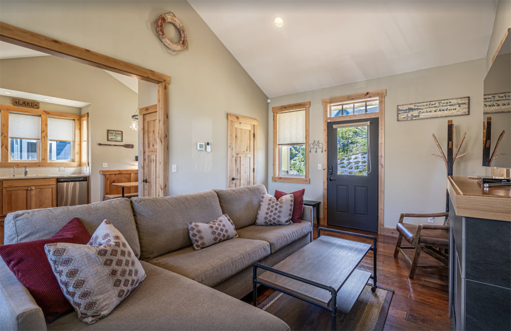 inside a cottage at The Lookout at Lake Chelan