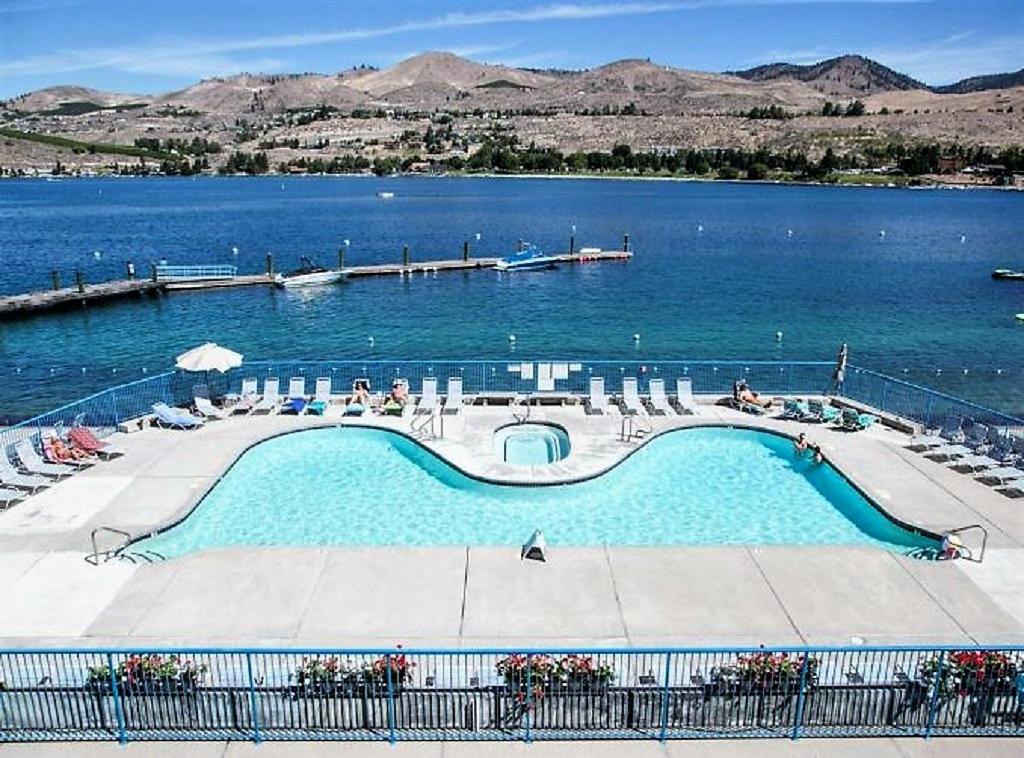 aerial view of an outdoor swimming pool overlooking Lake Chelan