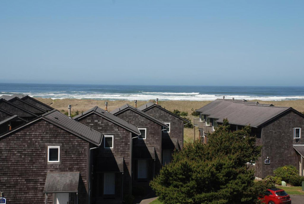 view of one of the most pet-friendly hotels in WA overlooking the ocean