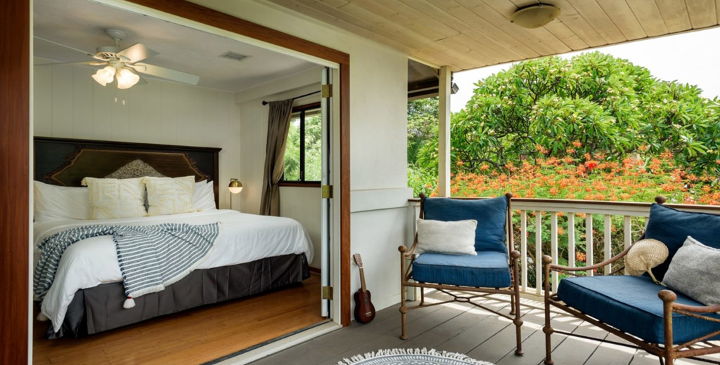 room opening out onto a lanai in Maui