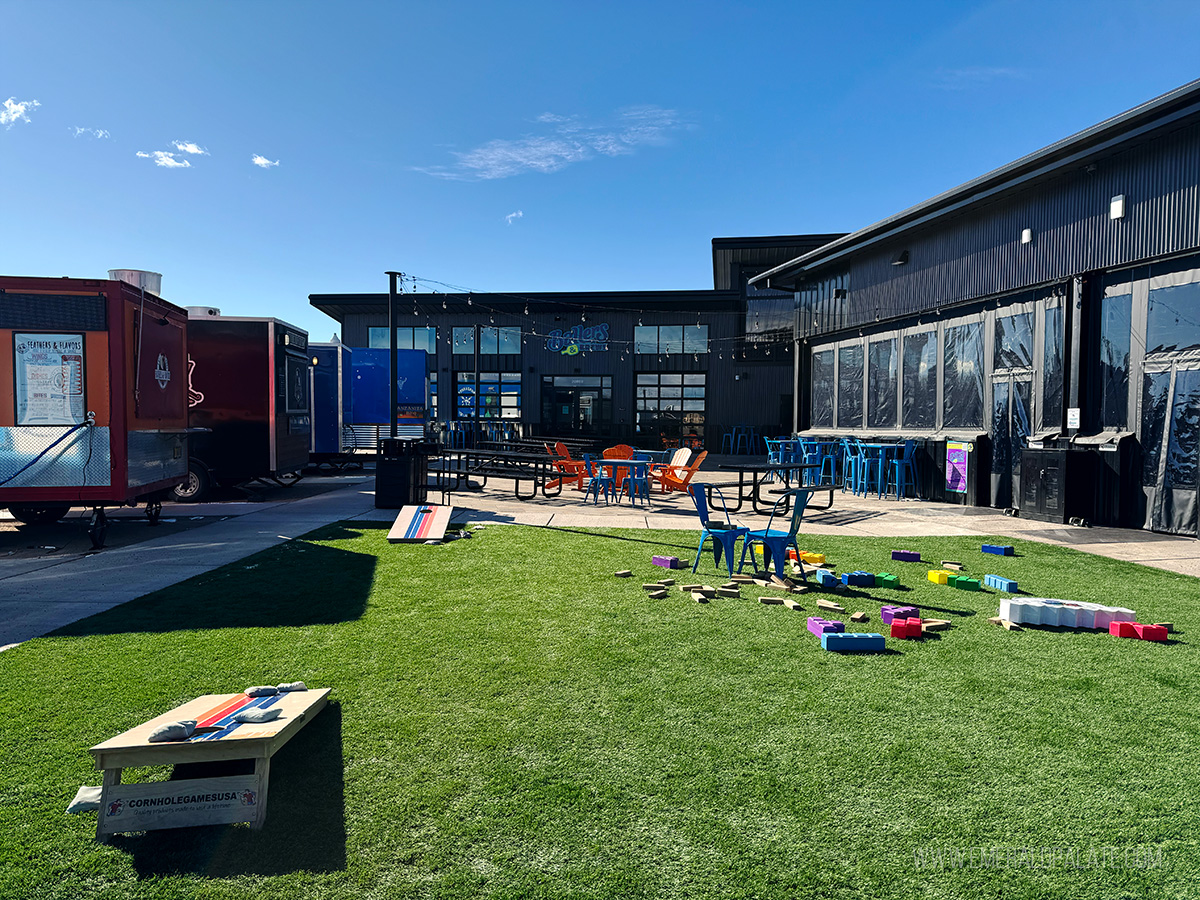 Ballers and Brews pickleball courts and food cart pods in Bend Oregon