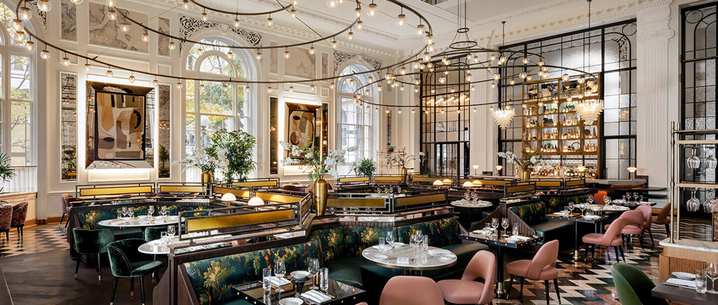 The George, an ornate and glamorous restaurant in Seattle
