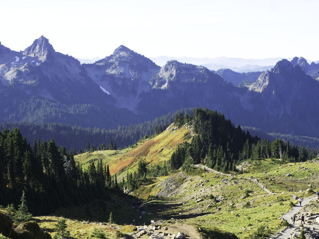 majestic mountain peak visible from many Pacific Northwest tours