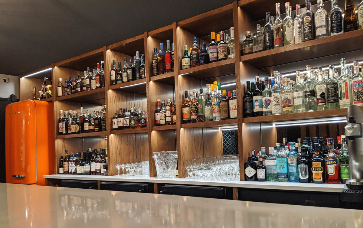 Liquor lining back bar