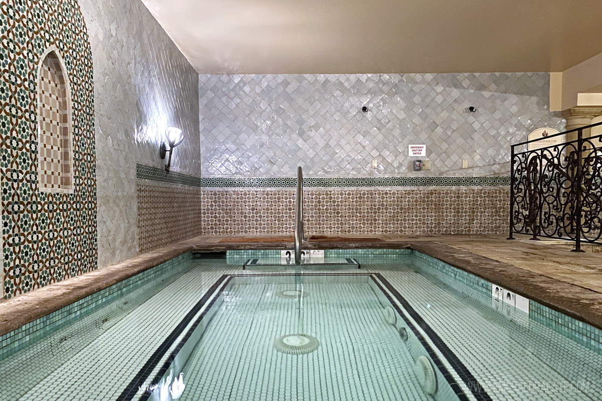 spa whirlpool with mosaic walls