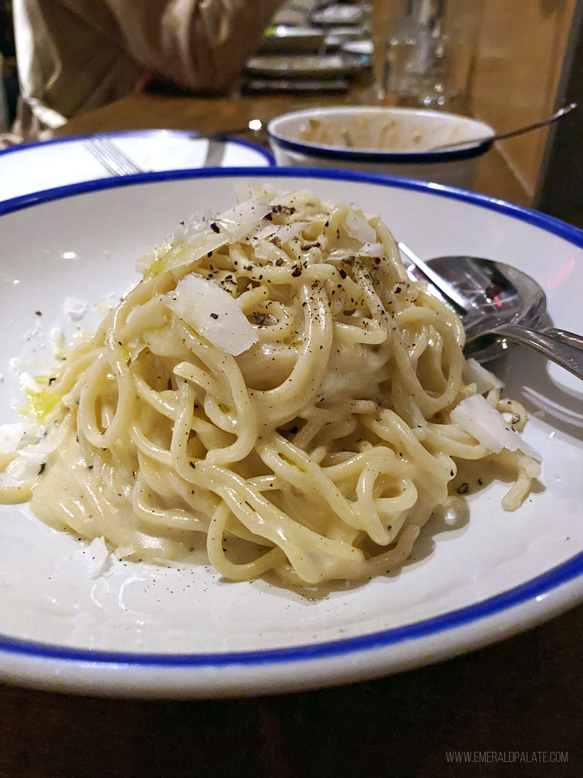 plate of cacio e pepe pasta