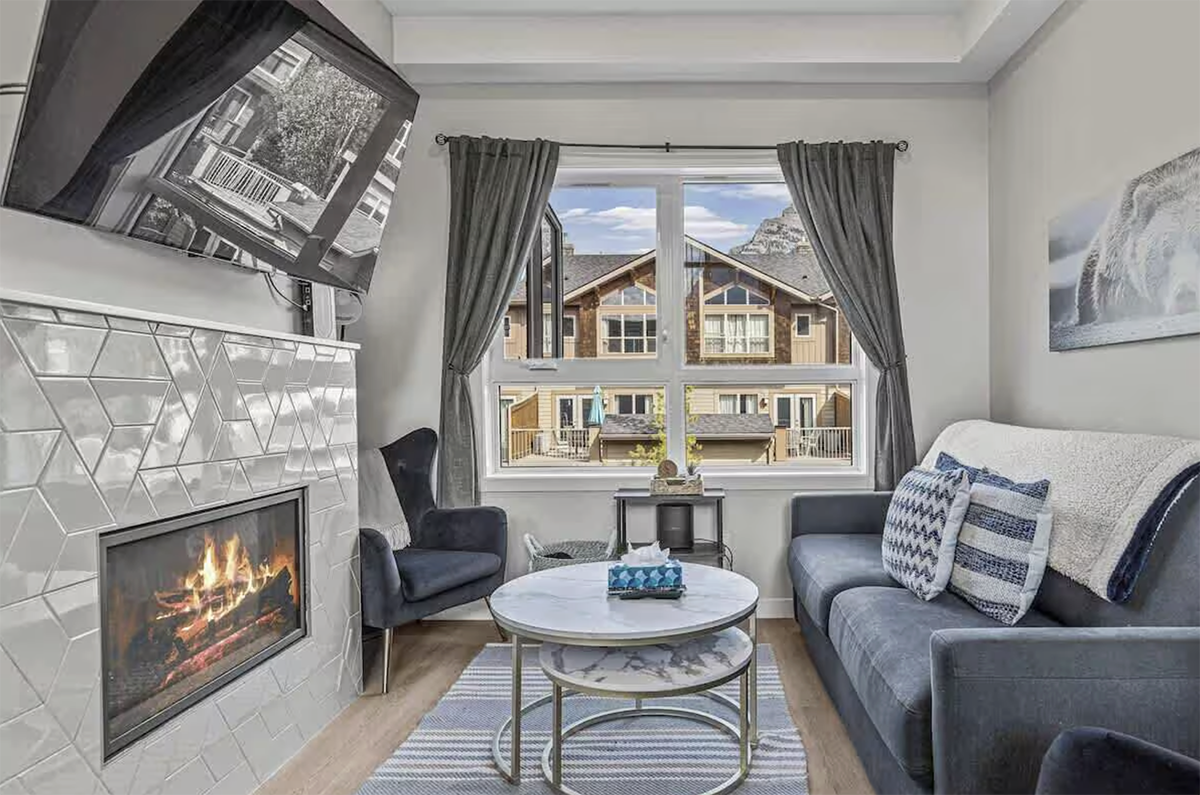 Skyline Retreat Townhouse In Canmore Canada