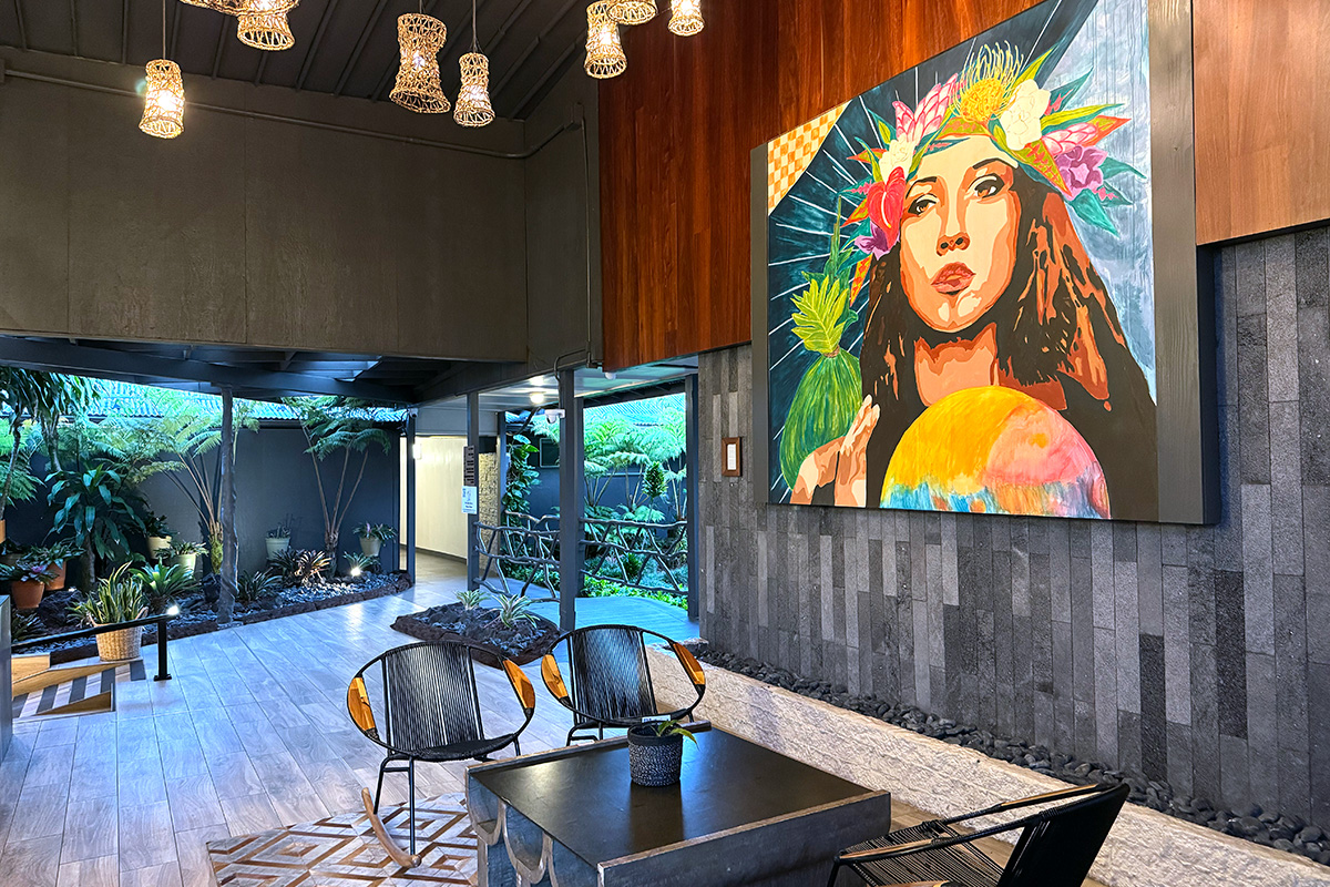 inside a courtyard at where to stay on the Big Island on Hawaii