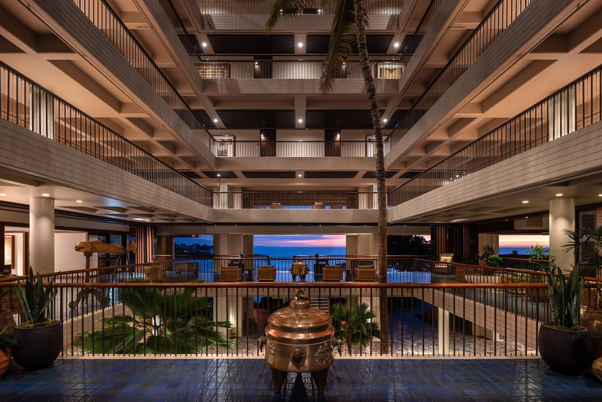 Mauna Kea Beach Hotel lobby