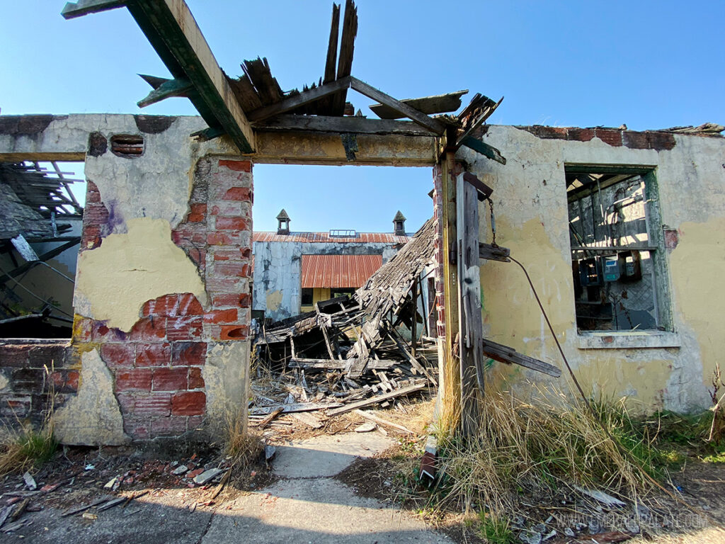 Abandoned building at Northern State Recreation Area