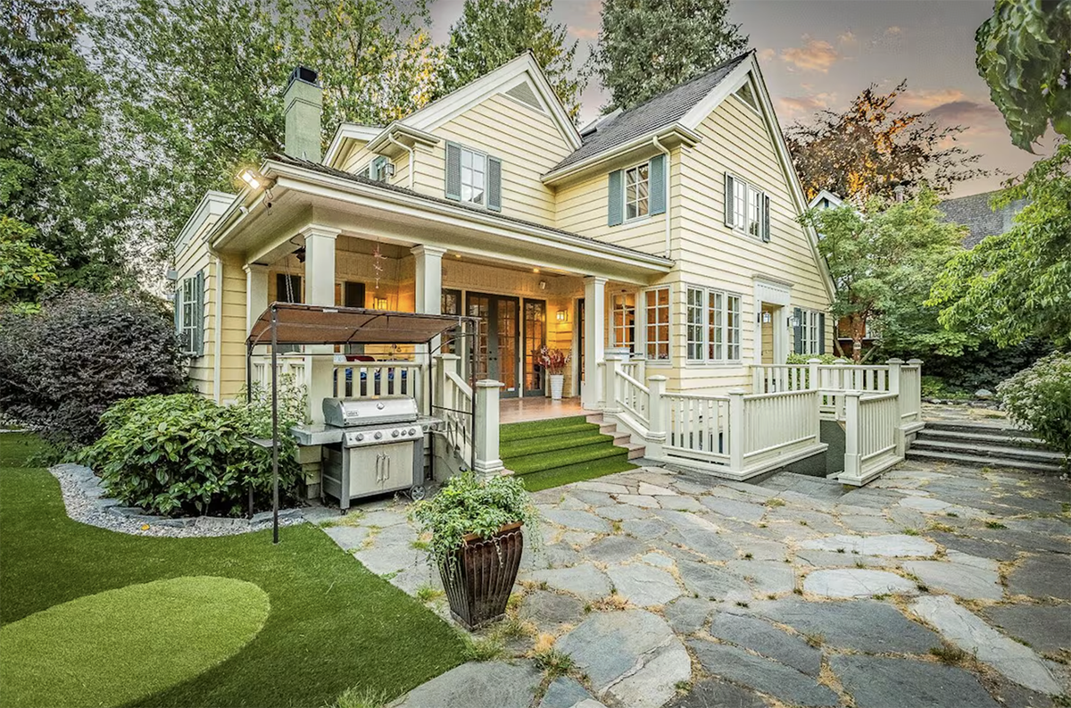 Modern home with a mini golf course, where to stay in Vancouver BC