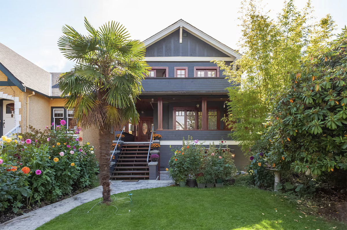 Large modern craftsman home Vancouver vacation rental