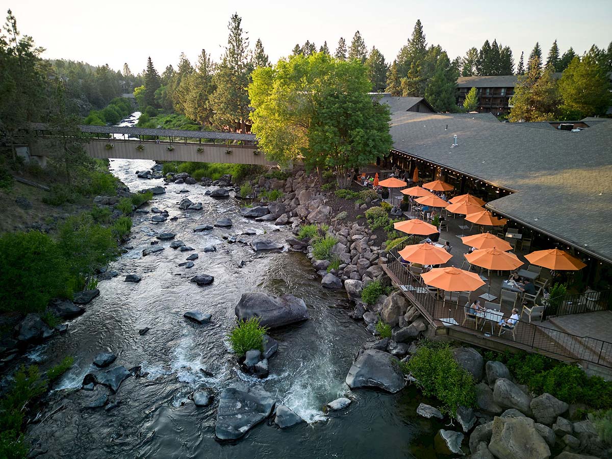 Riverside Lodge hotel Riverside Lodge hotel along the river, one of the best hotels in Bend
