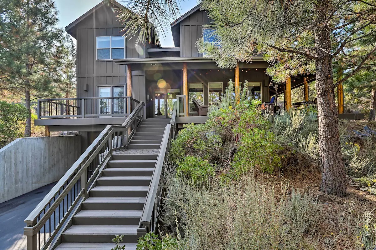 modern vacation rental in Bend Stairs leading up to a modern vacation rental in Bend
