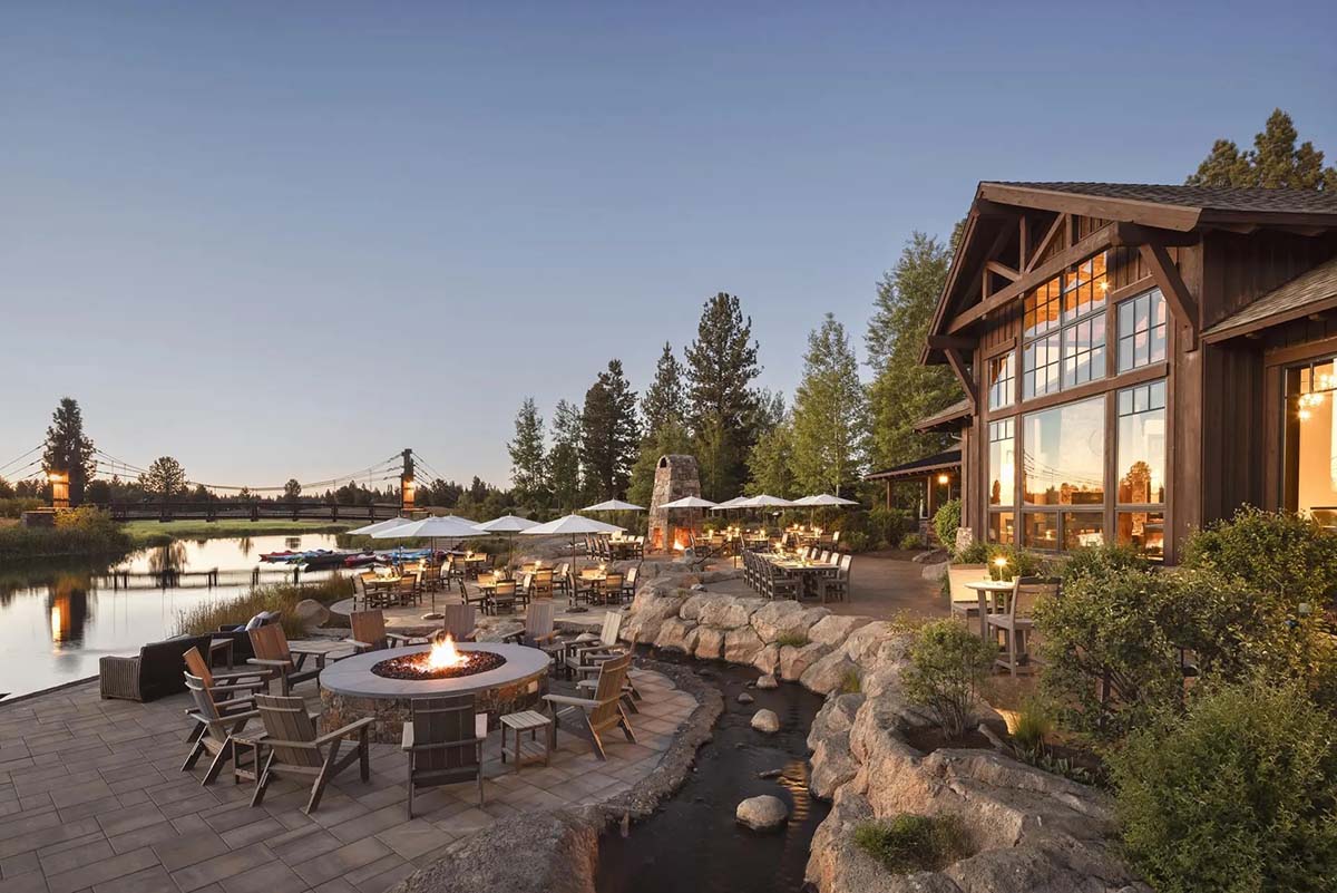 Sunriver Resort Sunriver Resort exterior and fire pit