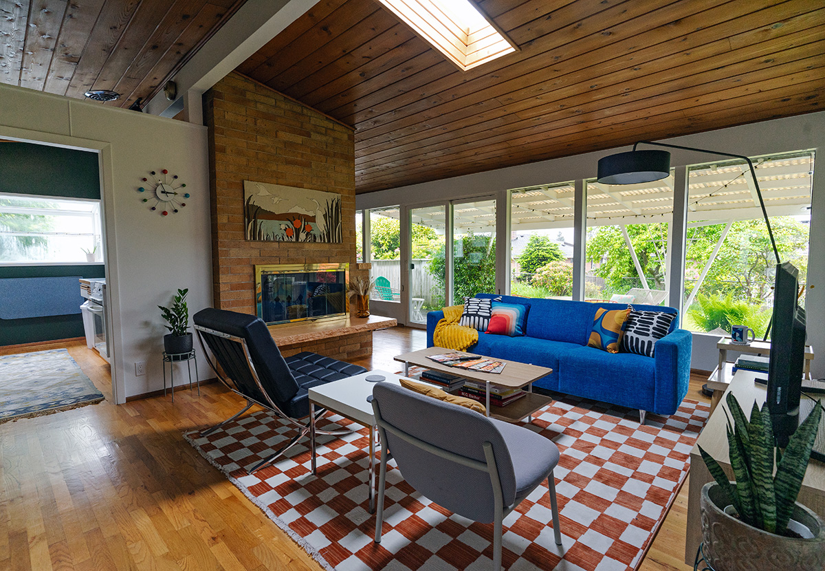 midcentury rambler vacation rental in Seattle